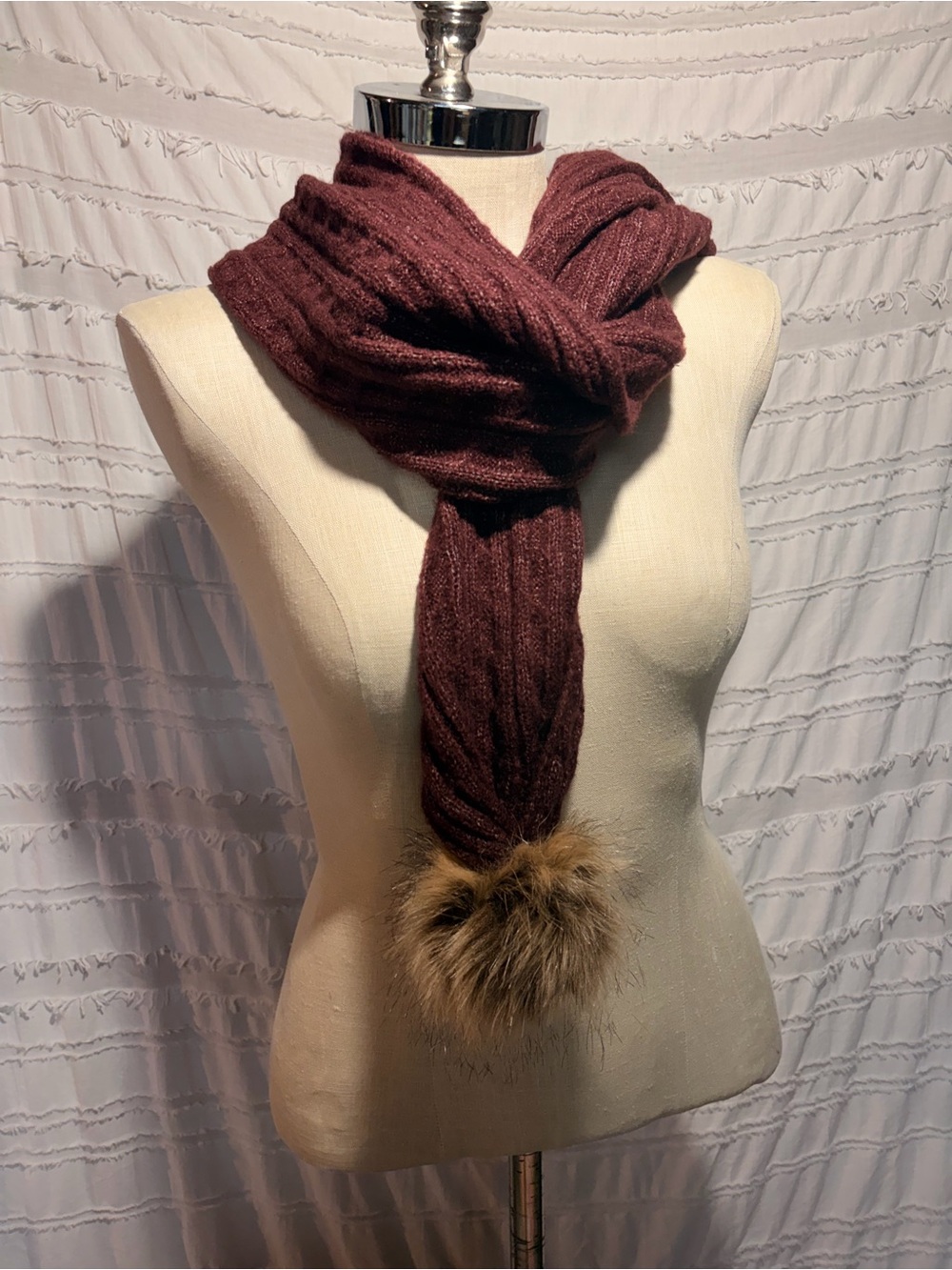 NWT Frye and Co. cable knit scarf w/ faux fur poms